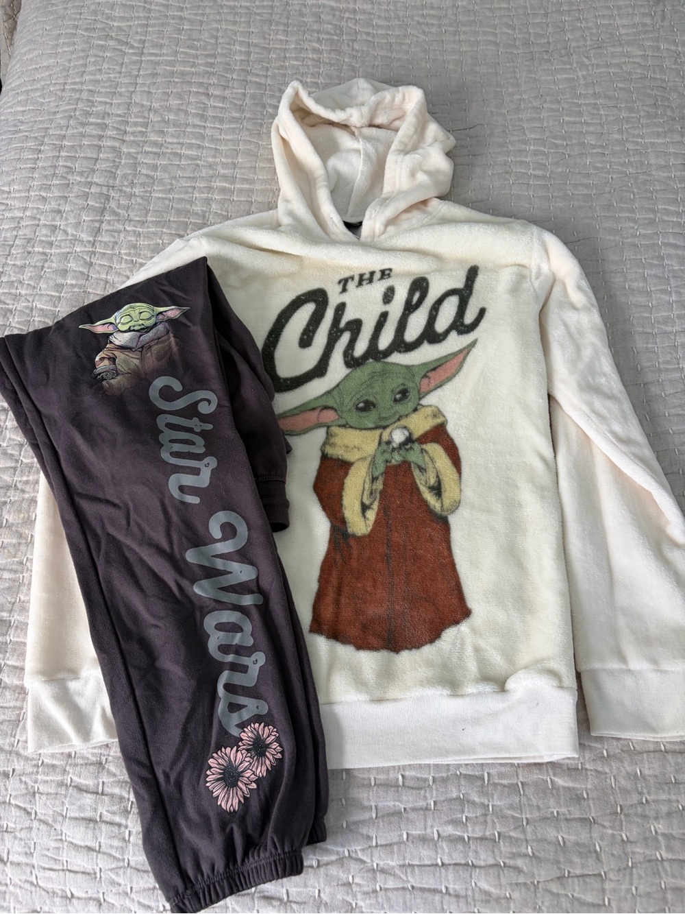 Junior’s Star Wars Plush Hoodie & Jogger Set